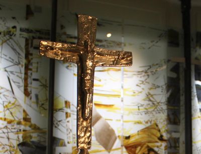 Kreuz im Andachtsraum der Theologischen Fakultät, Bild: Christian Boerger