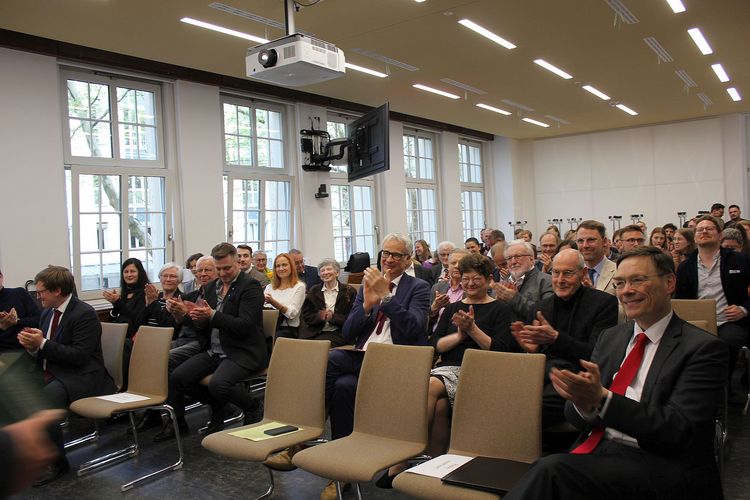 Blick auf das Publikum beim Festakt