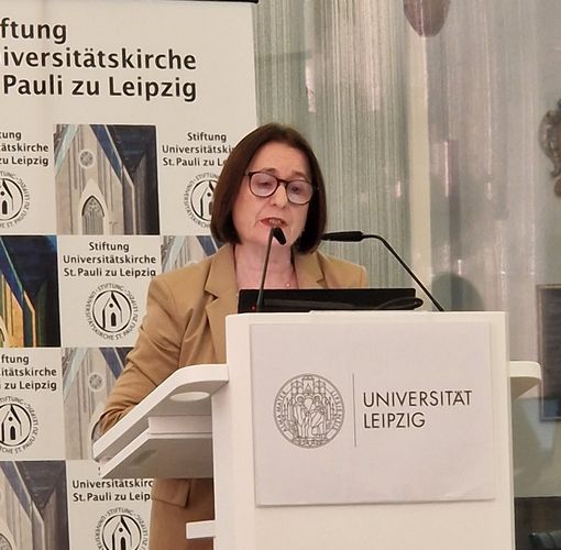 Dr. Irina Scherbakowa beim Vortrag. Foto: Alexander Deeg