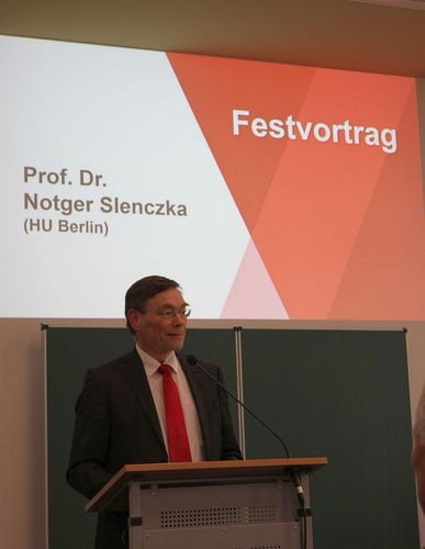Prof. Notger Slenczka beim Festvortrag