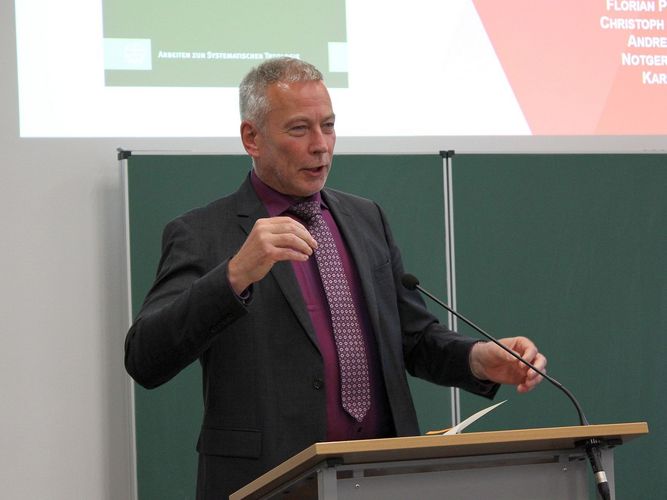 Prof. Leonhardt am Rednerpult
